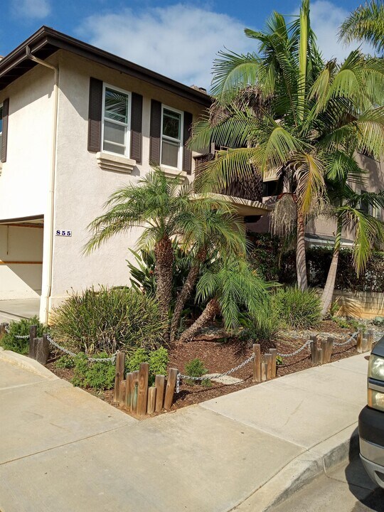 855 S Cleveland St in Oceanside, CA - Building Photo