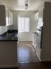 Shamrock Apartments in Downey, CA - Foto de edificio - Building Photo