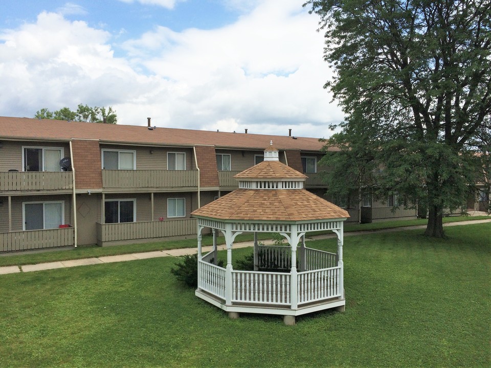 reVerb Oak Forest in Oak Forest, IL - Building Photo