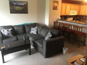 3820 37th Ave SW in Cedar Rapids, IA - Building Photo - Building Photo