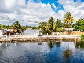 2856 NW 10th Ave in Wilton Manors, FL - Building Photo