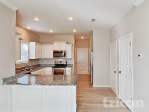 2043 Shafer Dr in Murfreesboro, TN - Foto de edificio - Building Photo