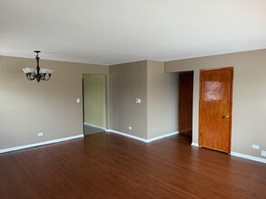 6743 N Oxford Ave in Chicago, IL - Building Photo - Building Photo
