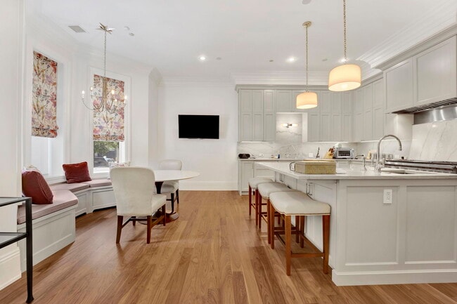 property at 103 E Chestnut St