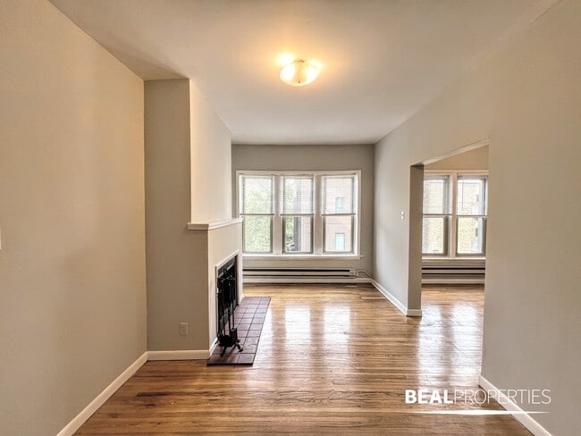 property at 624 W Barry Ave