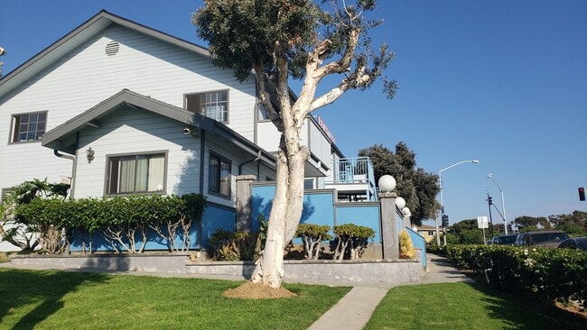 Benton Apartments
