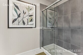 2423 Hyde Ct NE in Olympia, WA - Building Photo - Building Photo