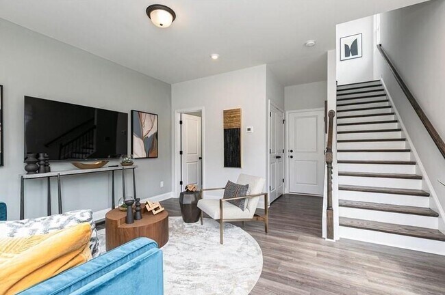 371 Skylar Way SE in Atlanta, GA - Building Photo - Building Photo