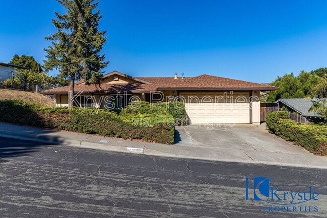 106 Molina St in Vallejo, CA - Building Photo - Building Photo