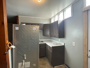 613 W 6th St in Joplin, MO - Building Photo - Building Photo