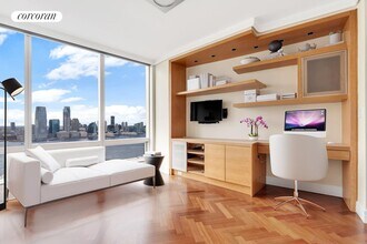 10 Little W St in New York, NY - Building Photo - Building Photo