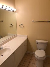 1236 Chicago Ave, Unit 403 in Evanston, IL - Foto de edificio - Building Photo