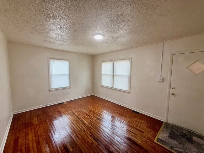 521 S Beaumont Ave in Burlington, NC - Building Photo - Building Photo