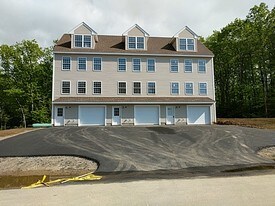 26 Eagle Ridge Rd in Sandown, NH - Building Photo
