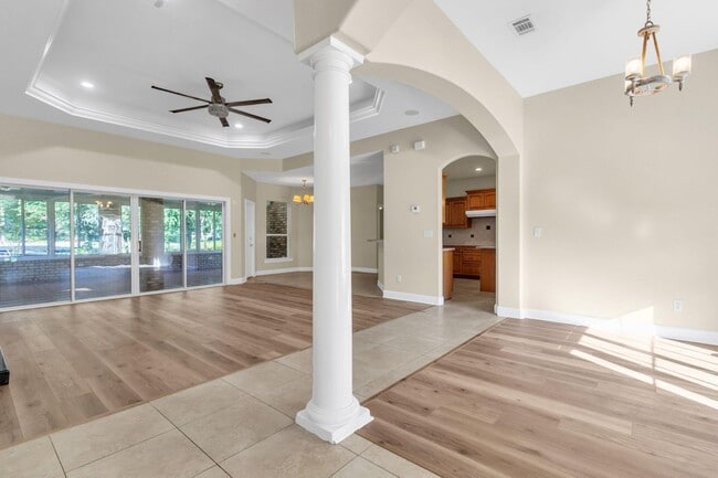 1630 Oakmont Cir in Niceville, FL - Building Photo - Building Photo