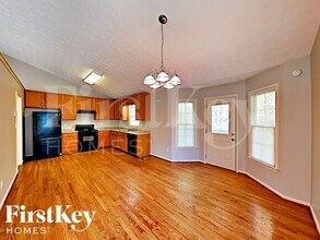 452 Maplewood Ln in Acworth, GA - Foto de edificio - Building Photo