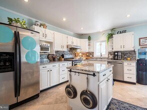 14 Beard Cir in Phoenixville, PA - Building Photo - Building Photo