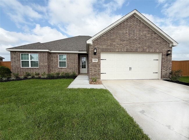 property at 3026 Banyan Dr