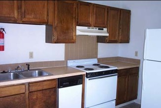 812-832 W 10th Ave in Loveland, CO - Foto de edificio - Building Photo