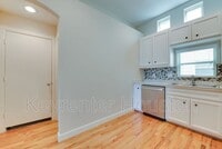 5941 S Loop E photo'