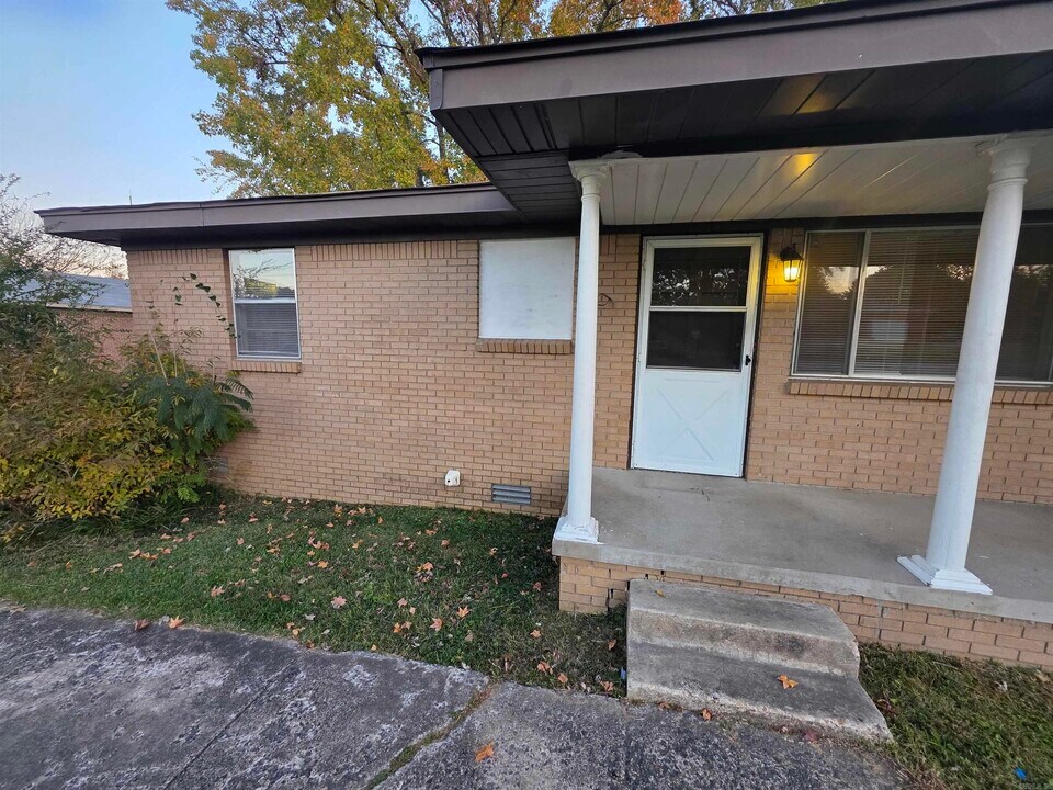 17814 Batesville Pike in Sherwood, AR - Building Photo