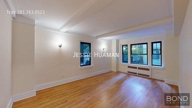 95 Christopher St in New York, NY - Building Photo - Building Photo