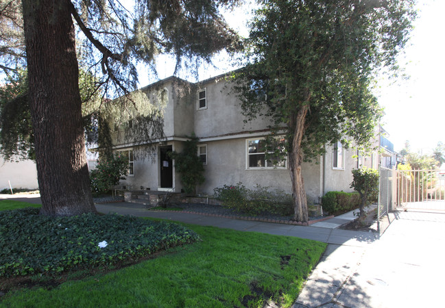 4614-4620 Los Feliz Blvd in Los Angeles, CA - Building Photo - Building Photo