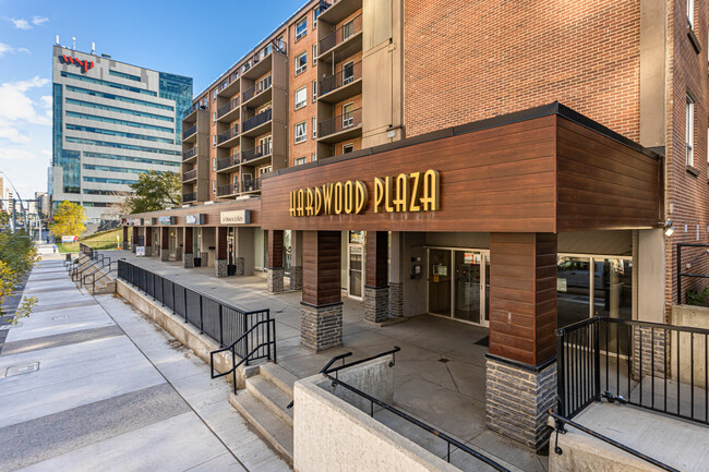 Hardwood Plaza