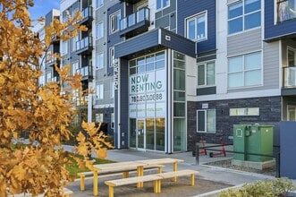 Park Ave - Westrich Group of Properties in Edmonton, AB - Building Photo - Building Photo