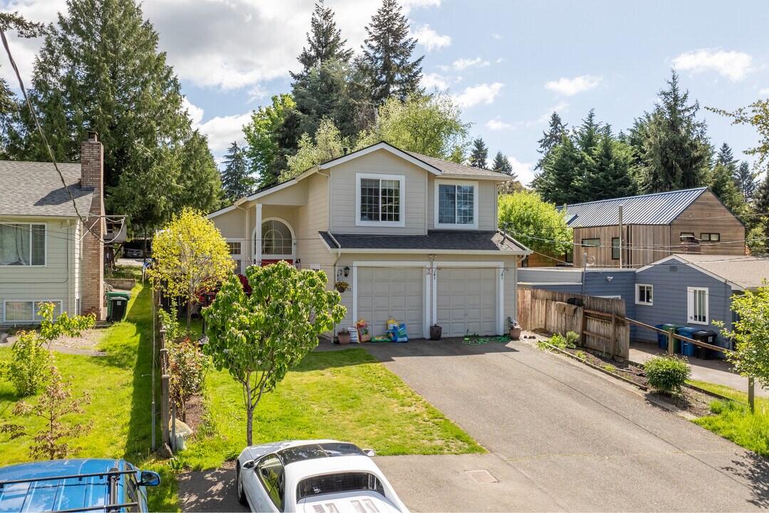 11534 39th Ave NE in Seattle, WA - Building Photo