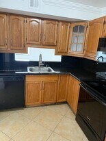 3399 Foxcroft Rd in Miramar, FL - Building Photo