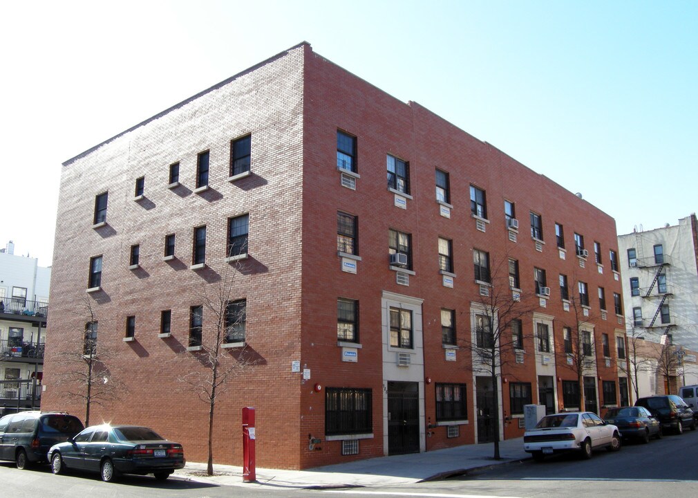 1988 Marmion Ave in Bronx, NY - Building Photo