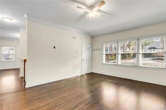 56 Alden Ave NW in Atlanta, GA - Foto de edificio - Building Photo