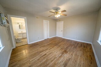 2218 1/2 Chapman St-Unit -1 in Houston, TX - Building Photo - Building Photo