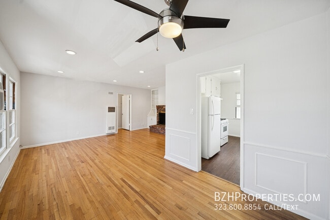 property at 5305 Vantage Ave