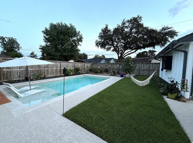 property at 5815 Hoover St