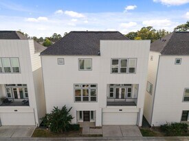 9013 Lonestar River Ln in Houston, TX - Building Photo