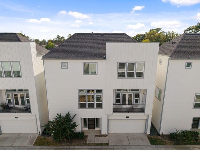 property at 9013 Lonestar River Ln