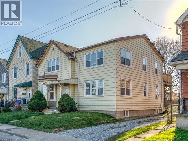 48 Shaw St in Hamilton, ON - Building Photo - Building Photo