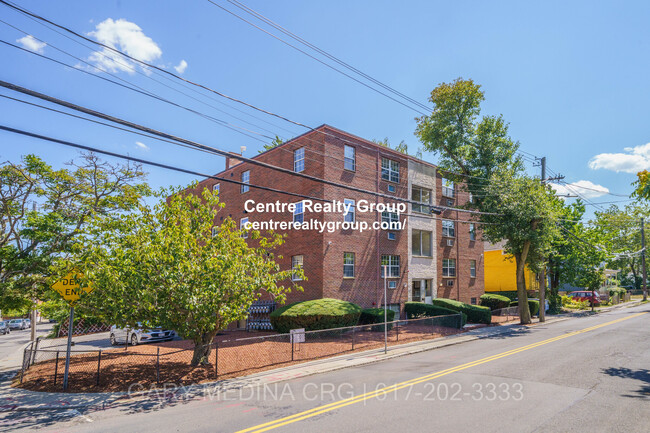 132 Sherman St, Unit 7 in Cambridge, MA - Foto de edificio - Building Photo