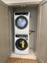 587 College St, Unit Units 1-4 in Toronto, ON - Building Photo - Building Photo