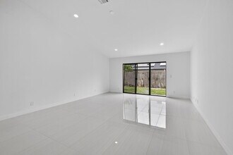 7771 Blackwood Ln in Greenacres, FL - Building Photo - Building Photo