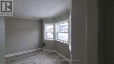201 Celina St in Oshawa, ON - Building Photo - Building Photo