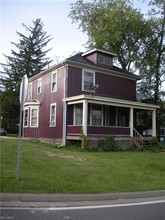 49027 Calcutta Smithferry Rd in East Liverpool, OH - Building Photo - Building Photo