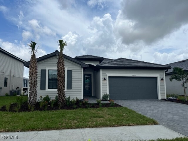 11410 Timber Creek Dr in Ft. Myers, FL - Building Photo