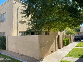 8063 E Glenrosa Ave in Scottsdale, AZ - Building Photo