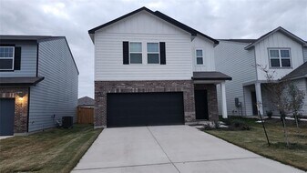 384 Enforcer Lp in Jarrell, TX - Building Photo