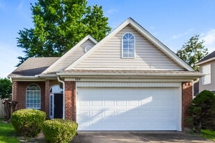 9819 Michael Lee Cove in Olive Branch, MS - Building Photo