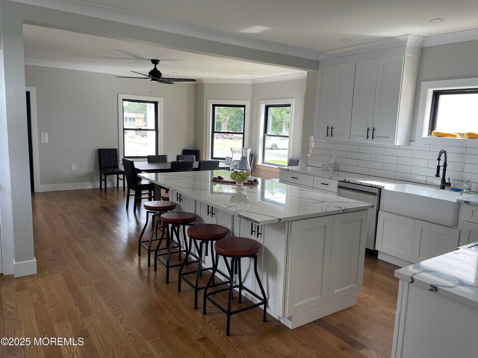 242 Westwood Ave in Long Branch, NJ - Building Photo