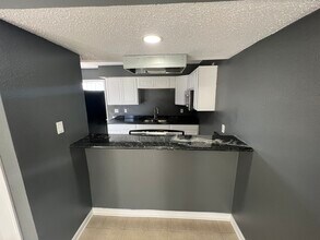 520 Revere Dr, Unit A in La Place, LA - Building Photo - Building Photo